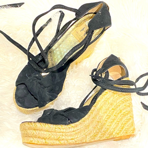 Wedge - Picture 1 of 1